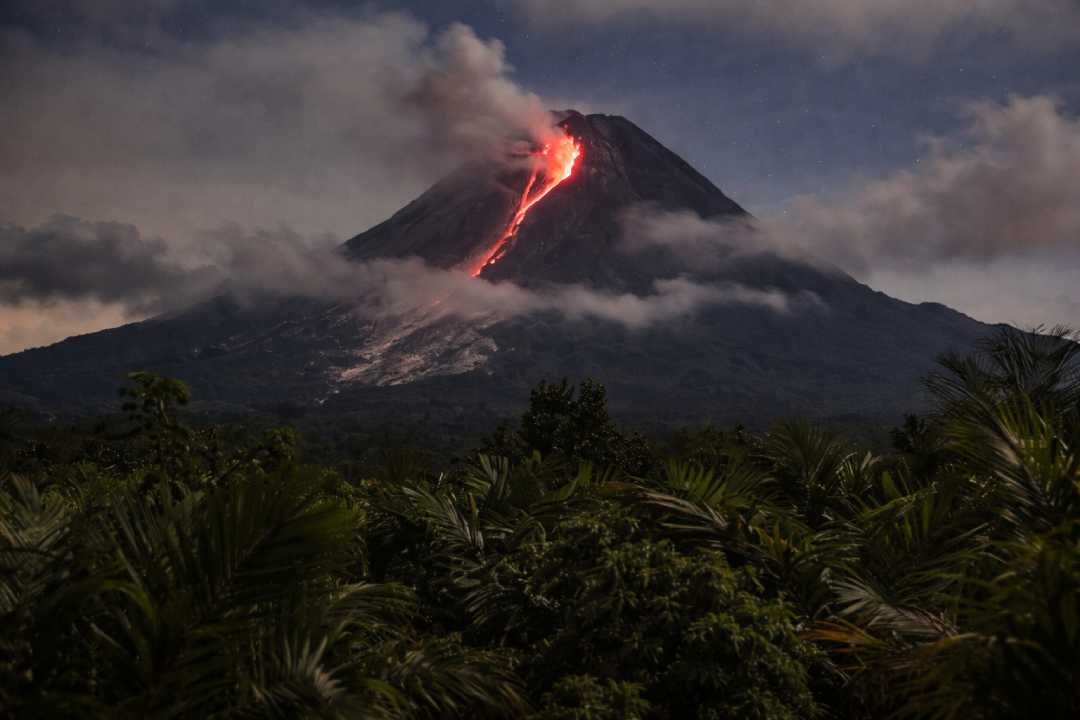 Asal Usul Gunung Merapi dalam Legenda Yogyakarta