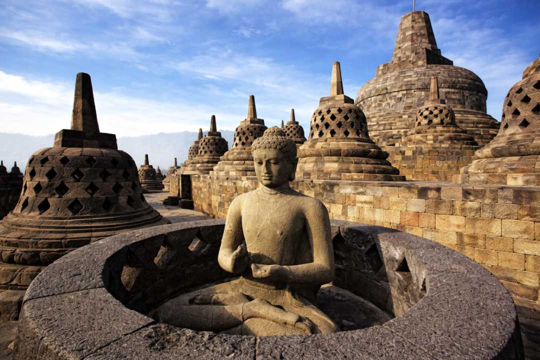 Pengaruh Hindu-Buddha dalam Peradaban Nusantara