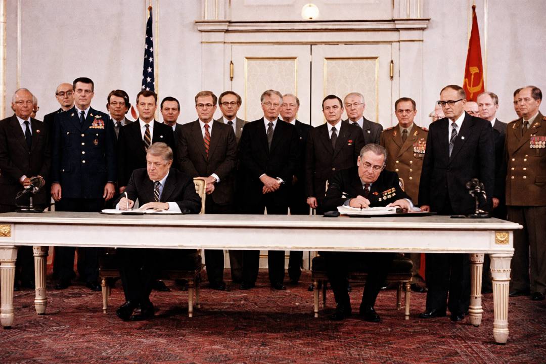 Perang Dingin: Perebutan Kekuasaan Global yang Membentuk Dunia Modern