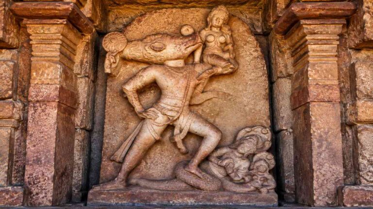 Bhudevi, Dewi Bumi yang Menjaga Kehidupan dalam Mitologi Hindu